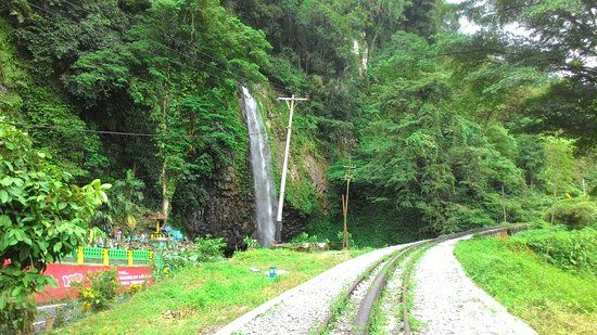 Baburai Waterfall